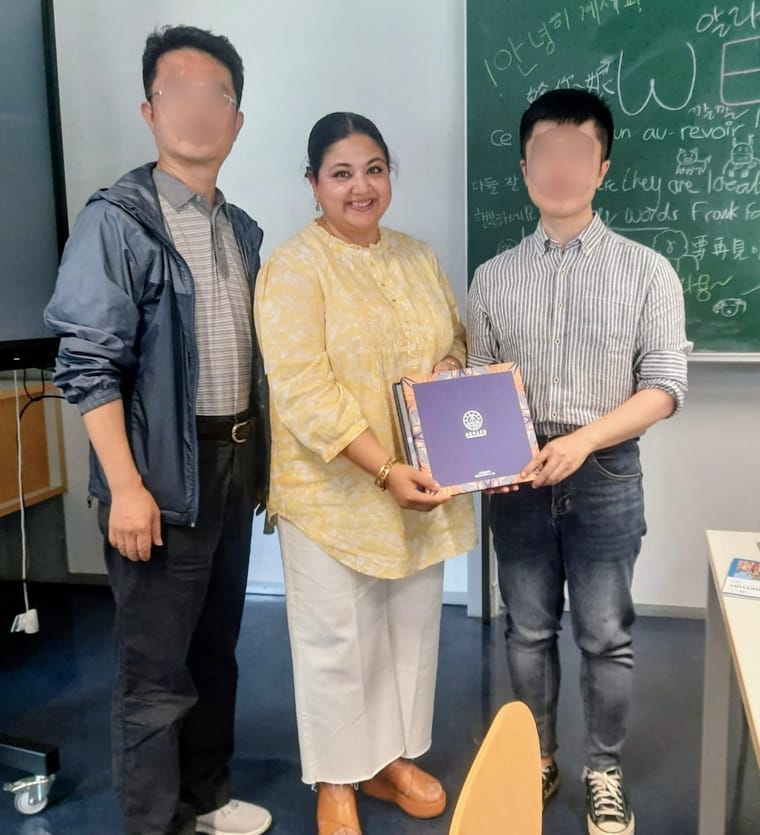 Cross-cultural knowledge exchange in the classroom